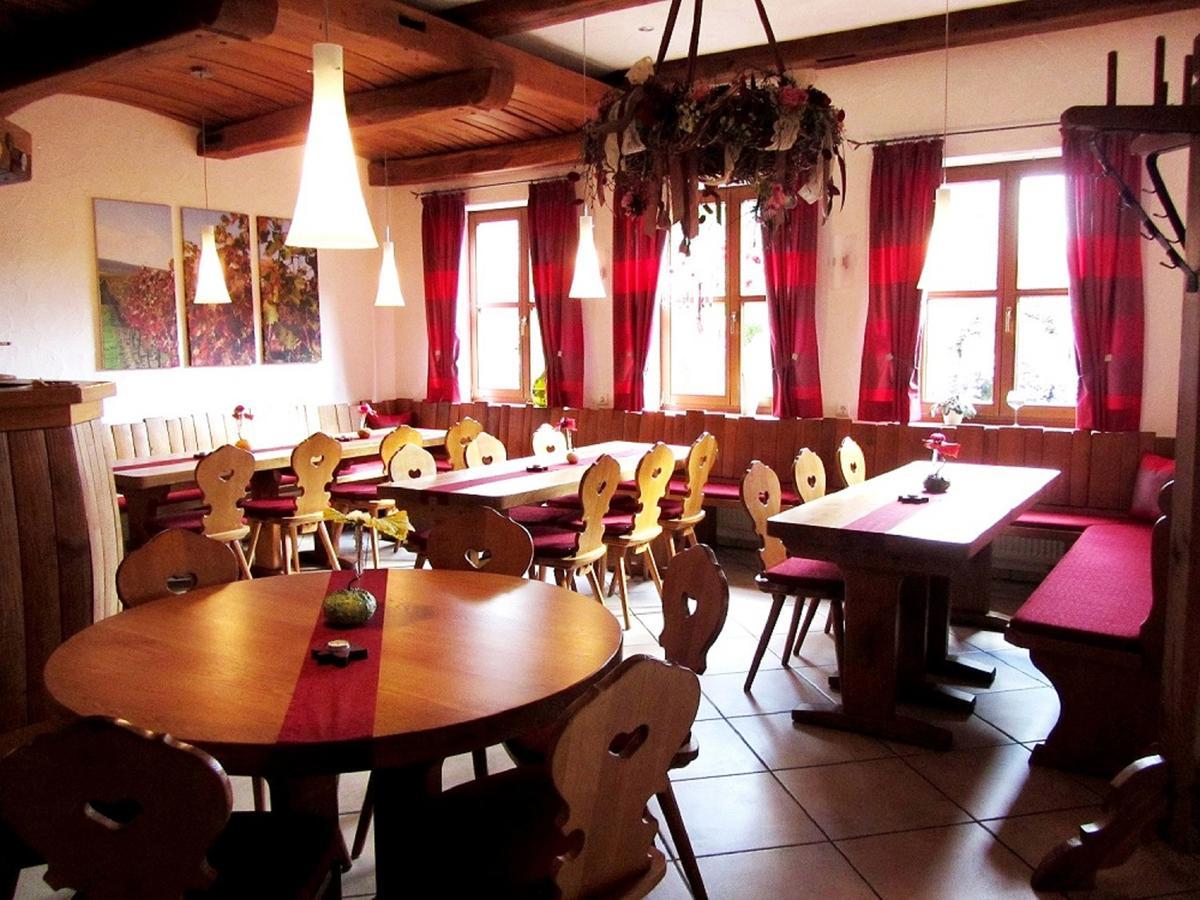 Weingut Karl Braun Hotel Nordheim am Main Exterior foto